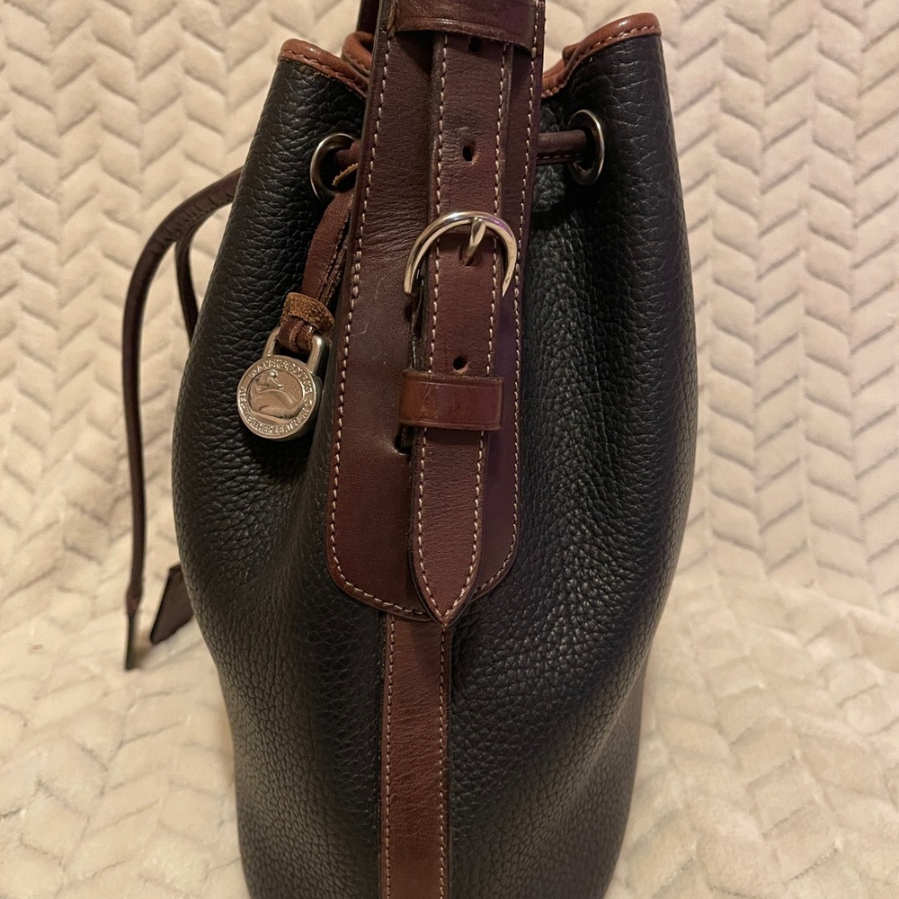Dooney and Bourke Y171 Drawstring bag - Picture 4 of 13